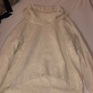 White Michael Kors turtle neck